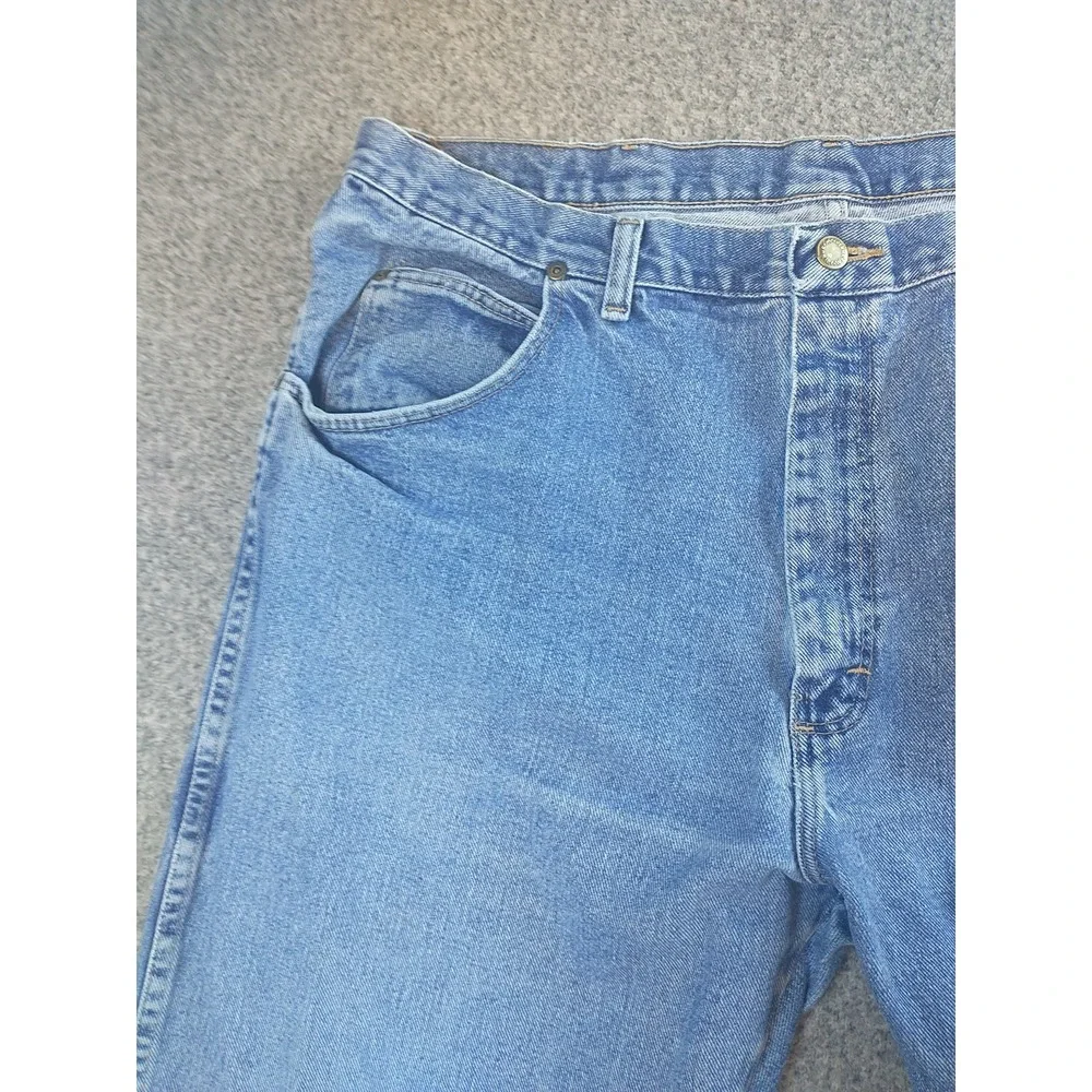 Wrangler Rugged Wear Mens Light Wash Straight Leg Jeans 38x31 Blue Denim 35001AI